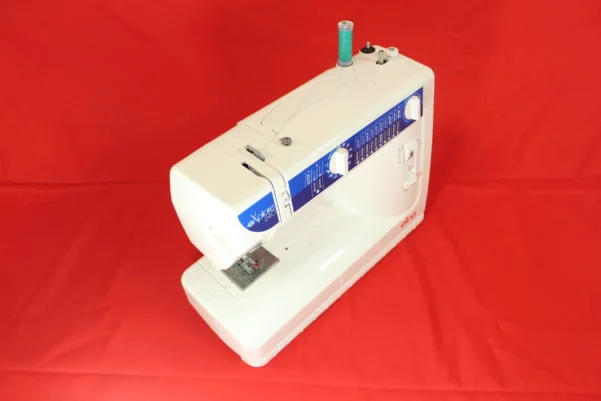 Elna eXplore 240 Sewing Machine