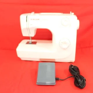 Singer 8280 Factory Repackaged - Includes FREE 30 Minute 1-on-1 New Owner Class and 90 day warranty
