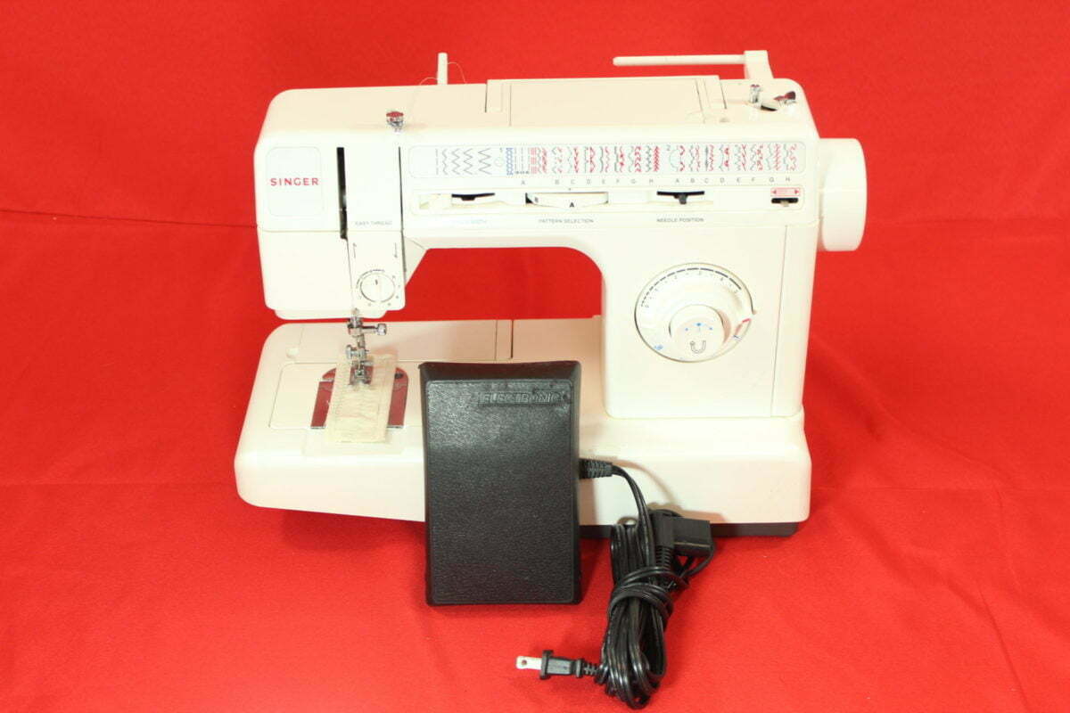 Reconditioned Singer 5050C Sewing Machine VacuumsRUs