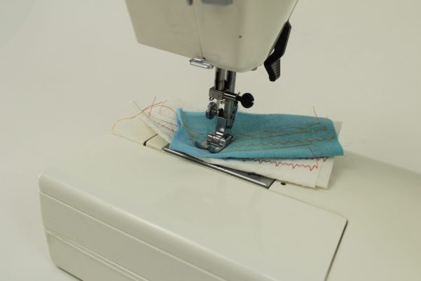Pre-owned Janome / New Home 108 Limited Edition Sewing Machine w/ 3 month Warranty - Image 3